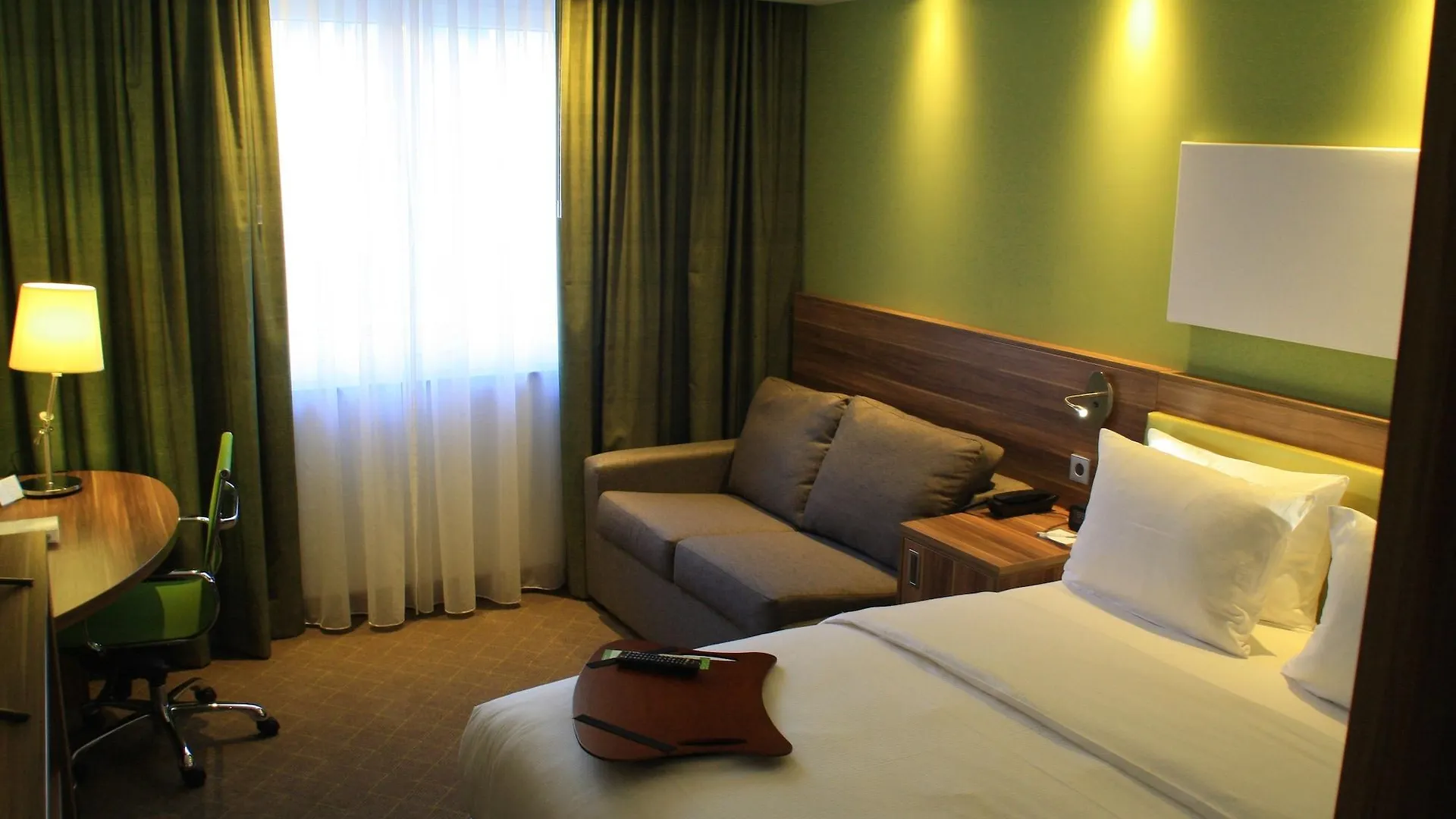Hampton By Hilton Nuernberg City Center 3*, Nuremberg